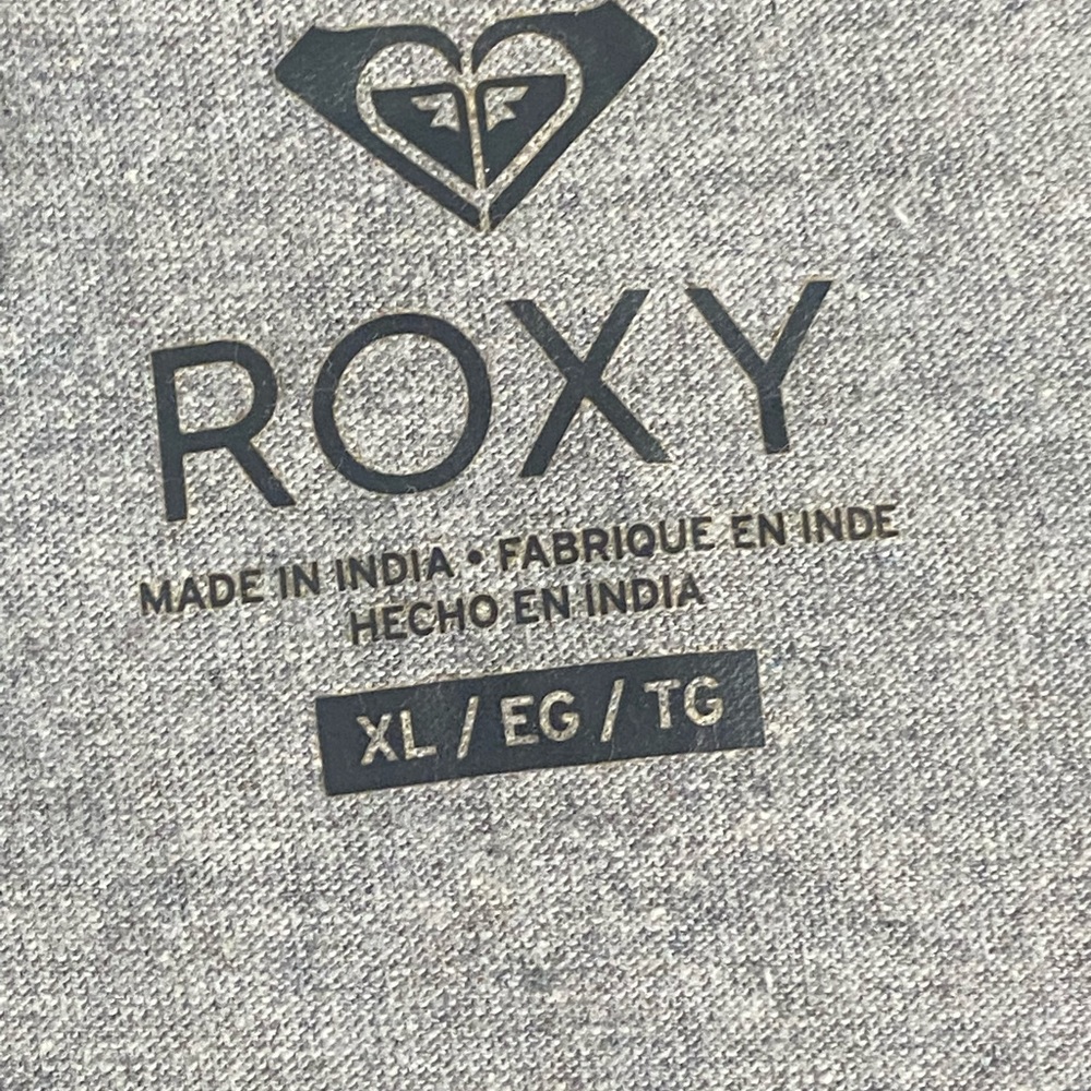 2016 Roxy tee 🌺🌸🌴 - Picture 9 of 12